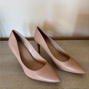 Kelly & Katie Misha Nude Pumps | Size 9 | Pre-Owned